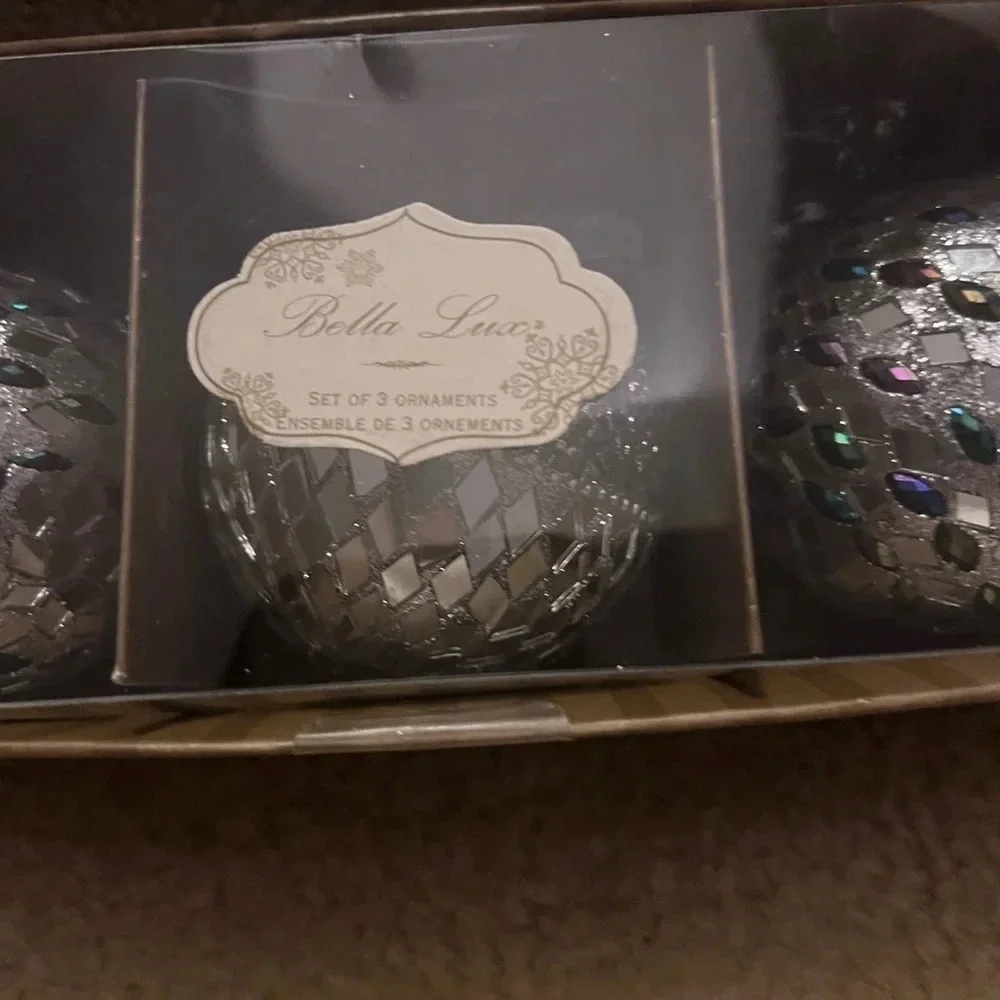 Bella Luxe Silver Confetti Ornaments Set Of 3